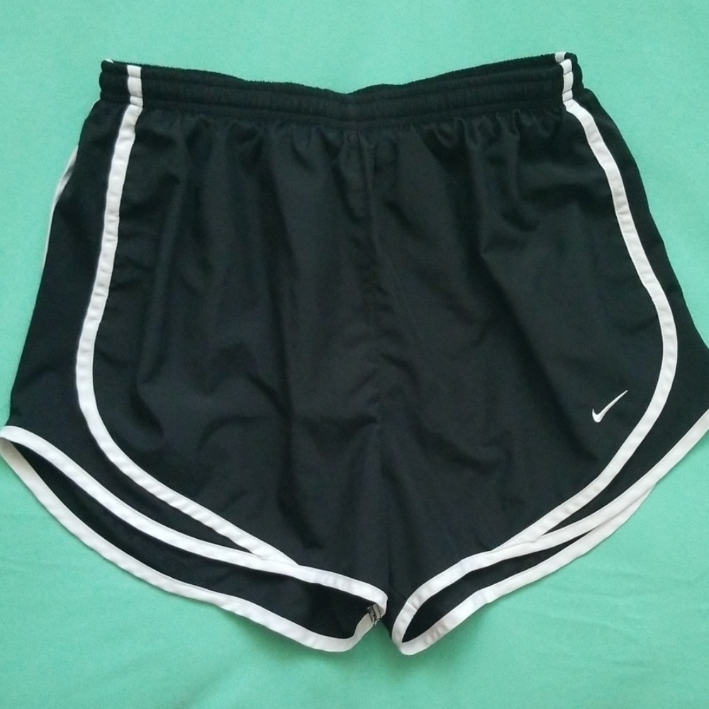 NIKE TEMPO SHORTS